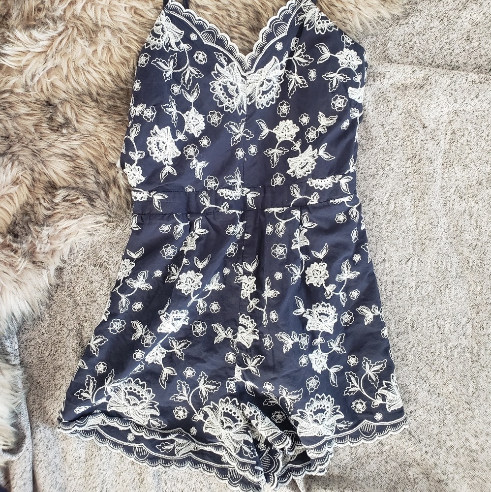 Blue & white embroidered romper sz M